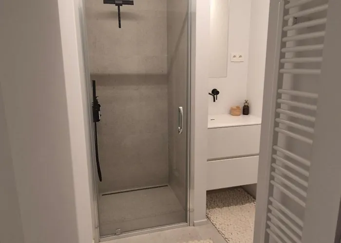 Apartamento Close To Shops, Restaurants & The *